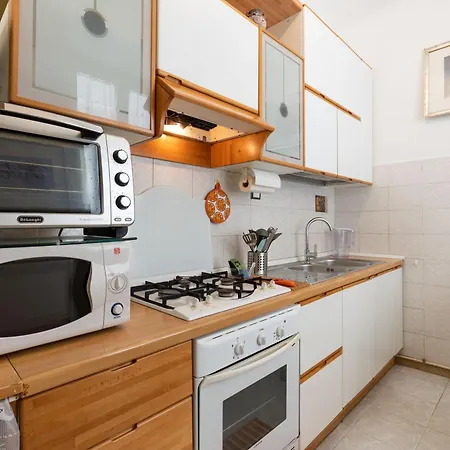 Domus Eleire Apartment *